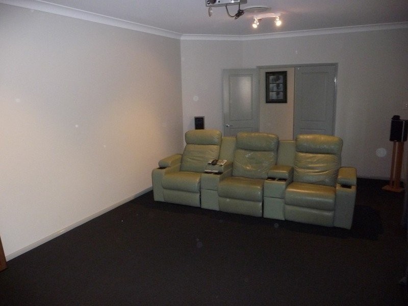 26 Loder Road, Thagoona QLD 4306