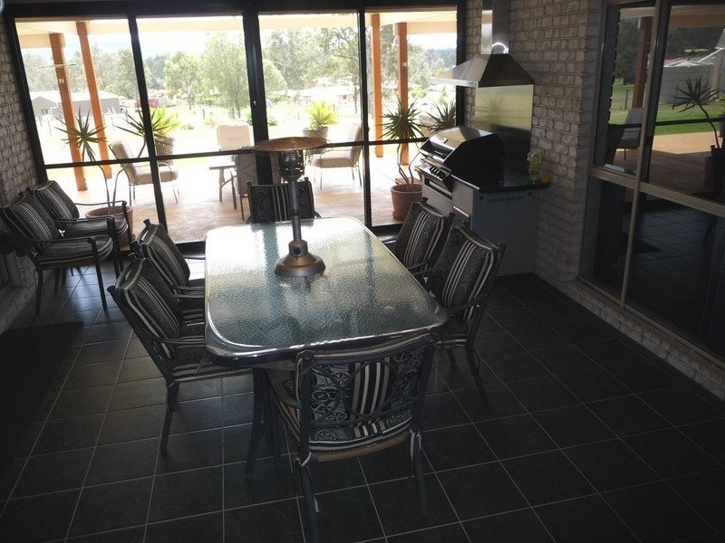 26 Loder Road, Thagoona QLD 4306