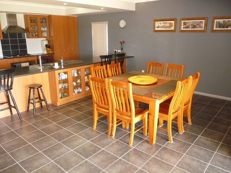 26 Loder Road, Thagoona QLD 4306