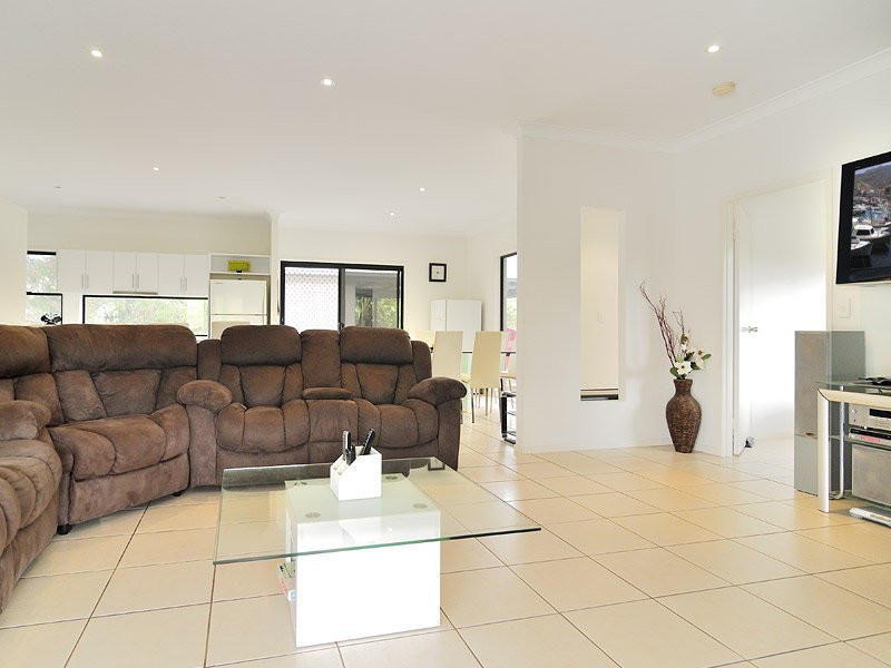 7 Anstead Place, Mount Crosby QLD 4306