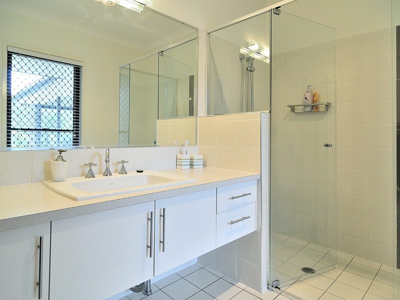 7 Anstead Place, Mount Crosby QLD 4306