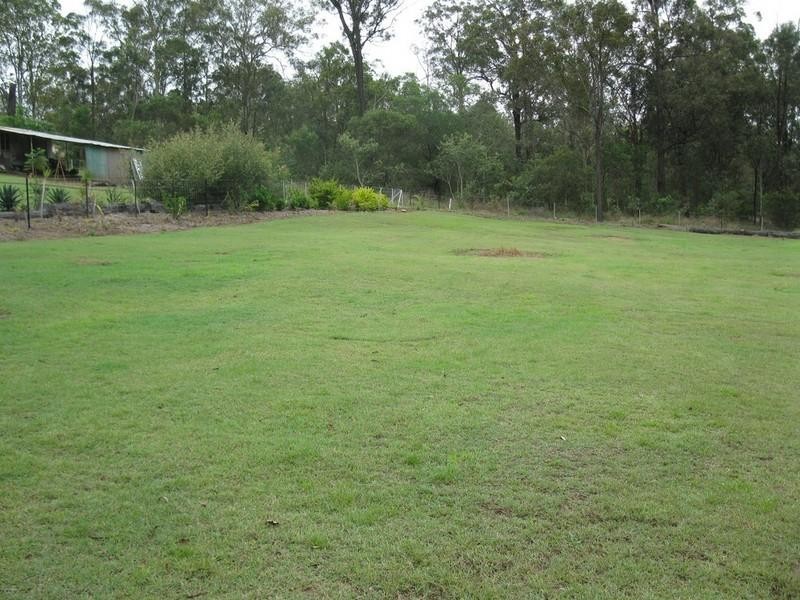 77 Velvet Street, Pine Mountain QLD 4306