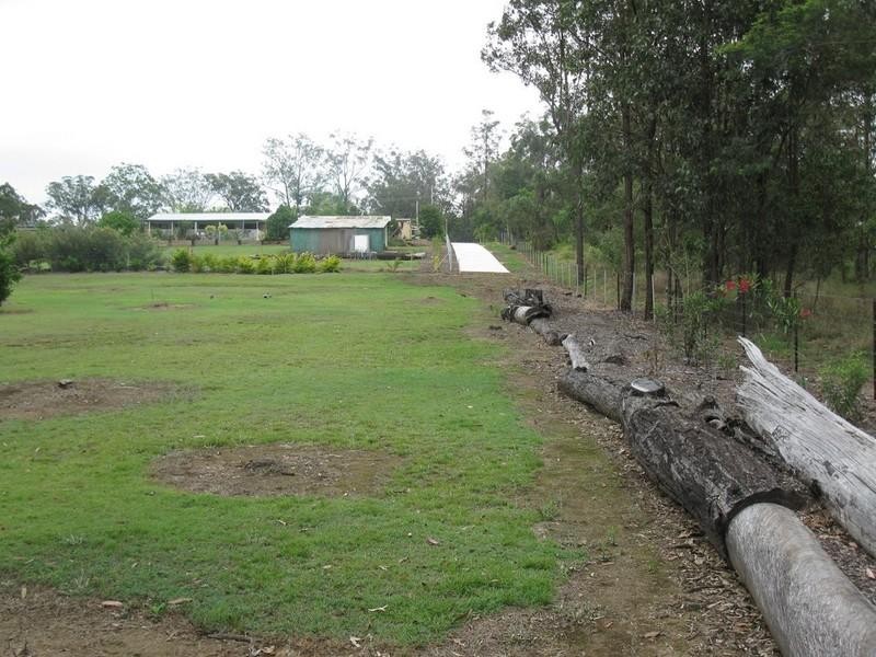 77 Velvet Street, Pine Mountain QLD 4306