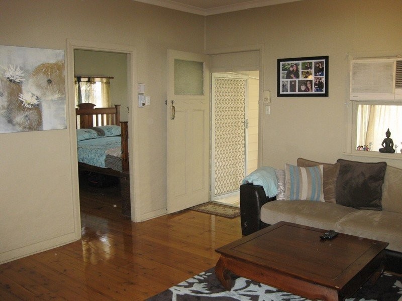 1 Galah Street, Churchill QLD 4305