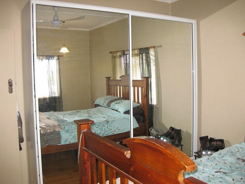 1 Galah Street, Churchill QLD 4305