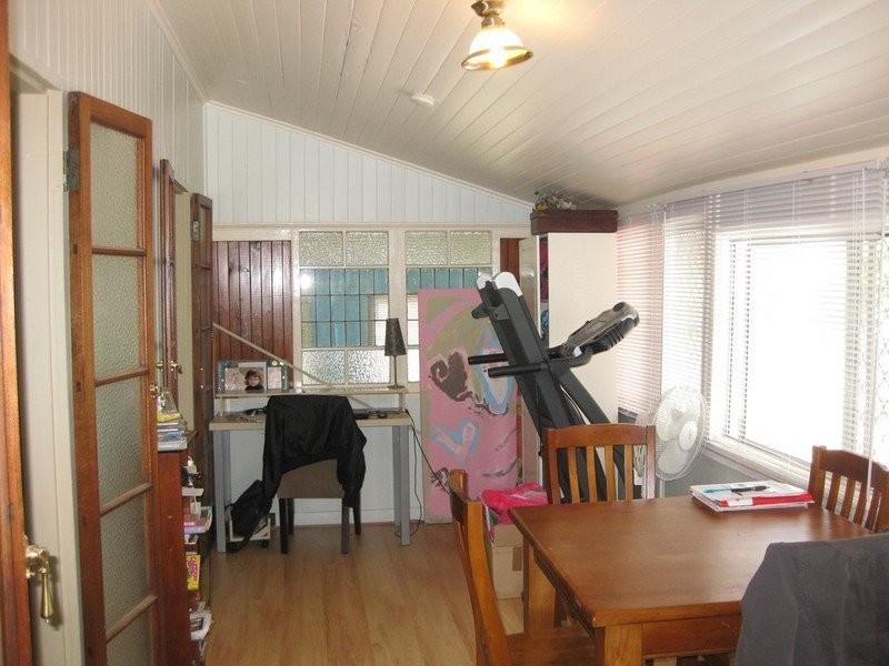 1 Galah Street, Churchill QLD 4305