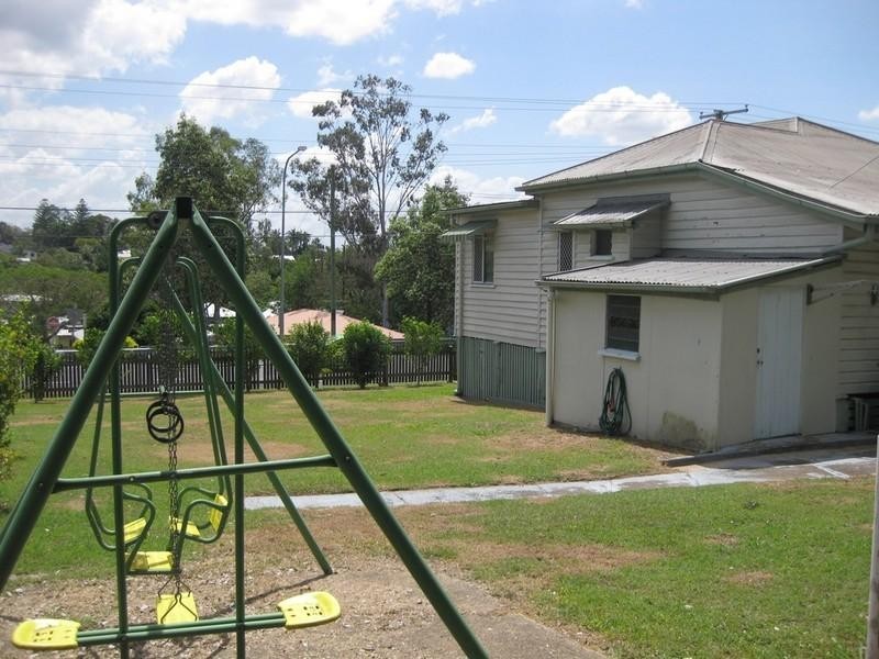 1 Galah Street, Churchill QLD 4305