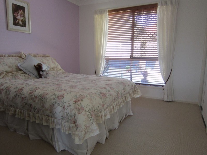 157 Edwards Street, Flinders View QLD 4305