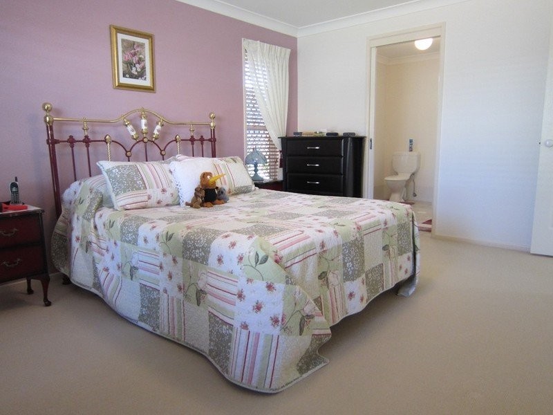 157 Edwards Street, Flinders View QLD 4305