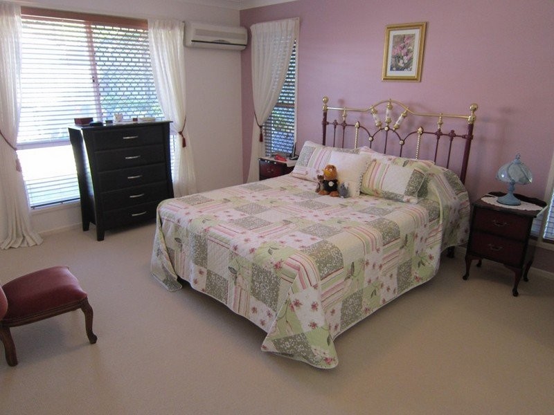 157 Edwards Street, Flinders View QLD 4305