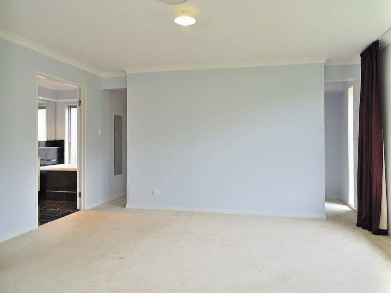 2 Piccadilly Court, Deebing Heights QLD 4306