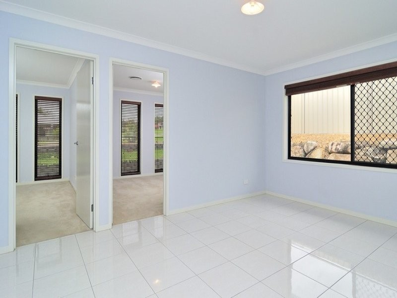 2 Piccadilly Court, Deebing Heights QLD 4306