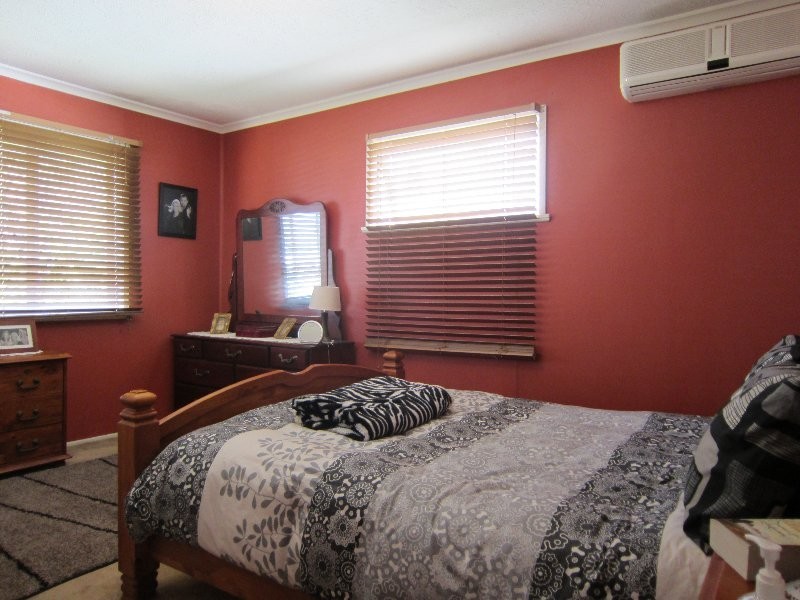 287 Sth Station Road, Raceview QLD 4305