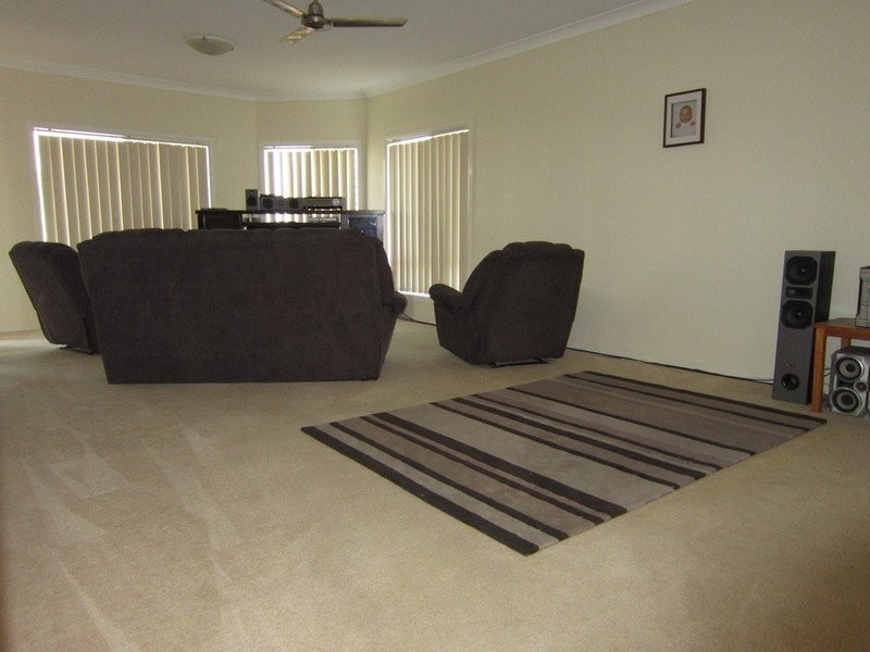 18 Harrison Grove, Deebing Heights QLD 4306