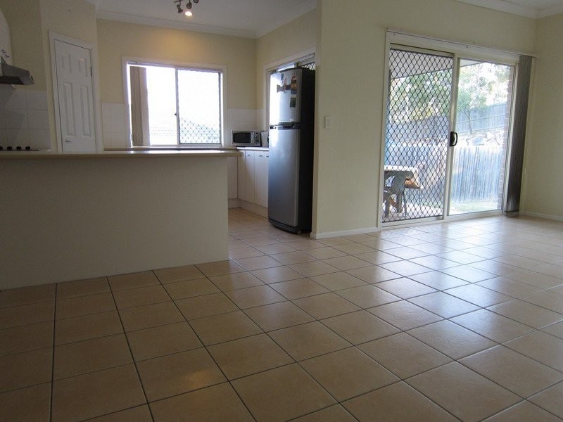 18 Harrison Grove, Deebing Heights QLD 4306