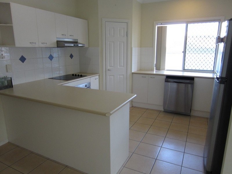 18 Harrison Grove, Deebing Heights QLD 4306