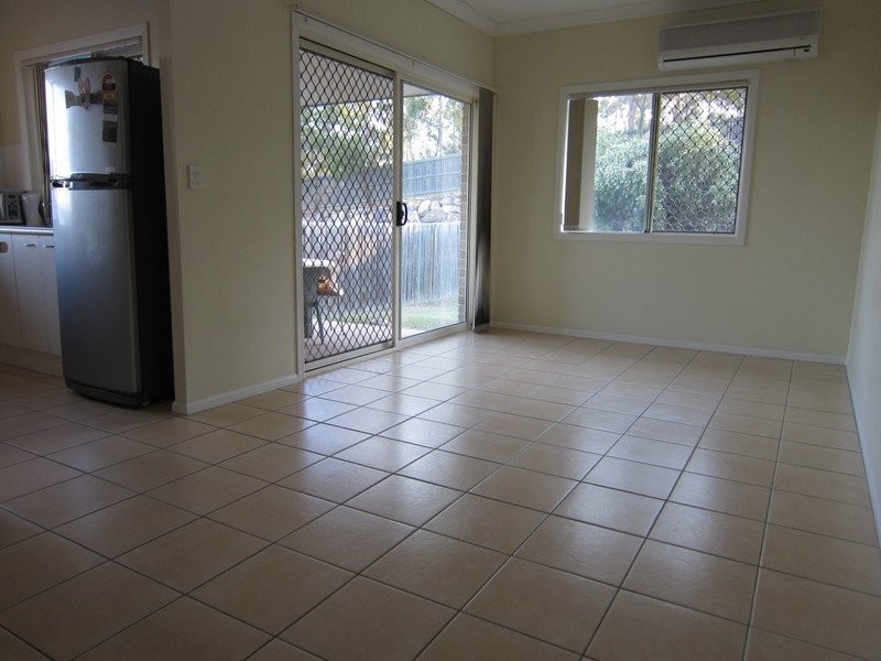 18 Harrison Grove, Deebing Heights QLD 4306