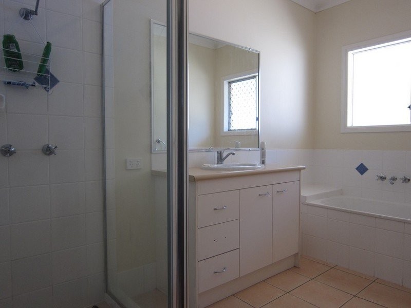 18 Harrison Grove, Deebing Heights QLD 4306