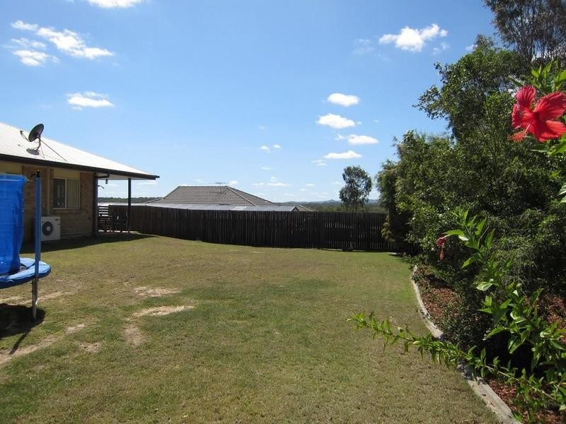 18 Harrison Grove, Deebing Heights QLD 4306