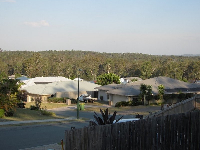 18 Harrison Grove, Deebing Heights QLD 4306