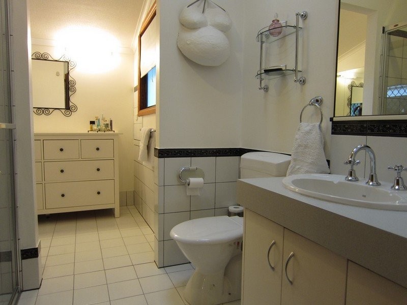 14 Marica Street, Bellbowrie QLD 4070