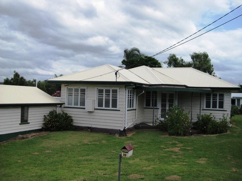 23 Morris Street, Silkstone QLD 4304