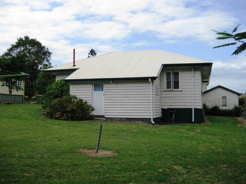 23 Morris Street, Silkstone QLD 4304