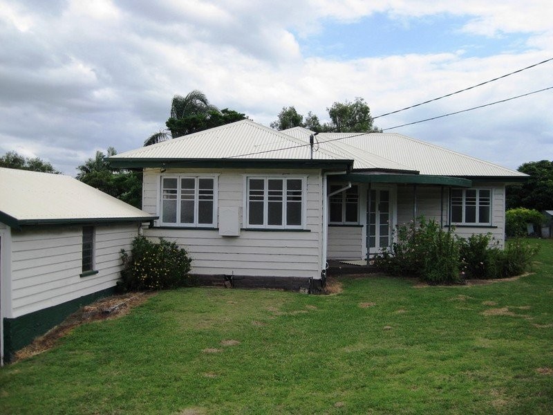 23 Morris Street, Silkstone QLD 4304