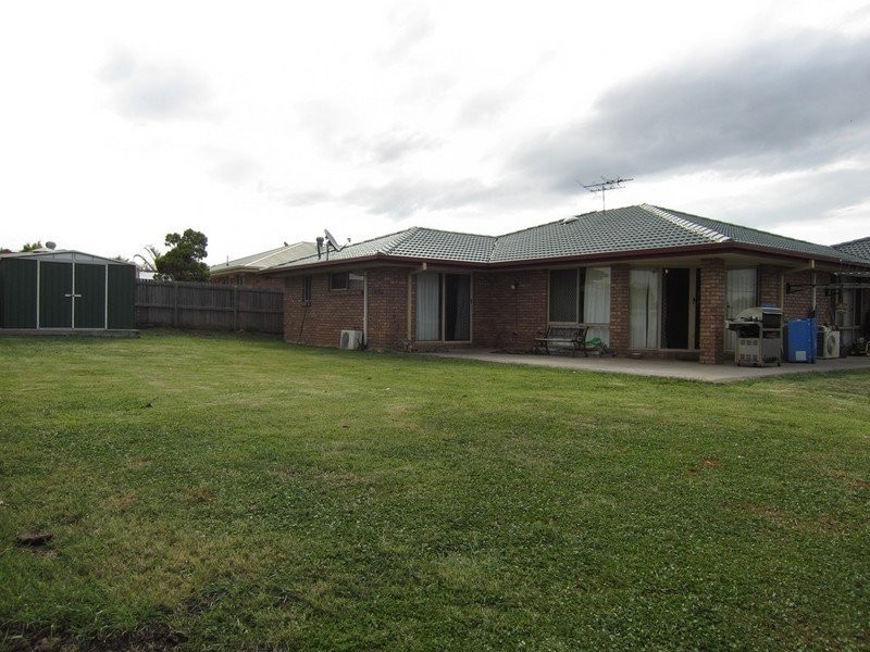 16 Toft Drive, Raceview QLD 4305