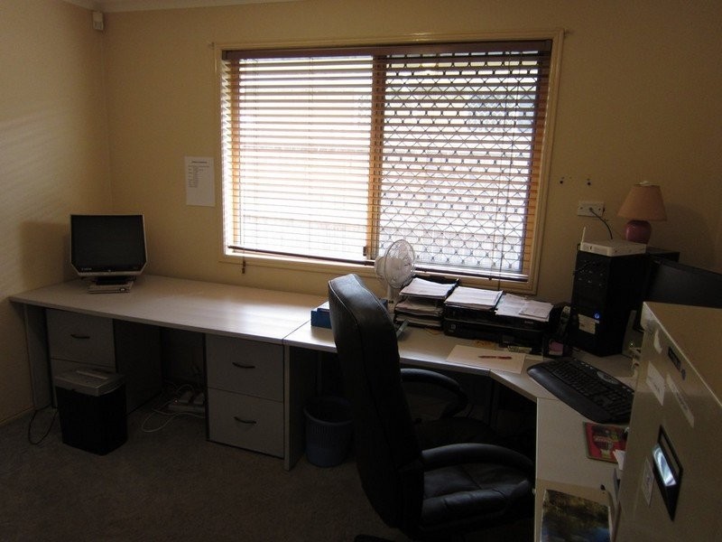 16 Toft Drive, Raceview QLD 4305