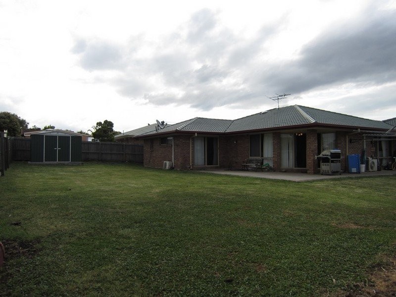 16 Toft Drive, Raceview QLD 4305