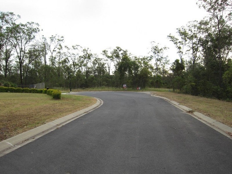 18 Pinot Place, Pine Mountain QLD 4306