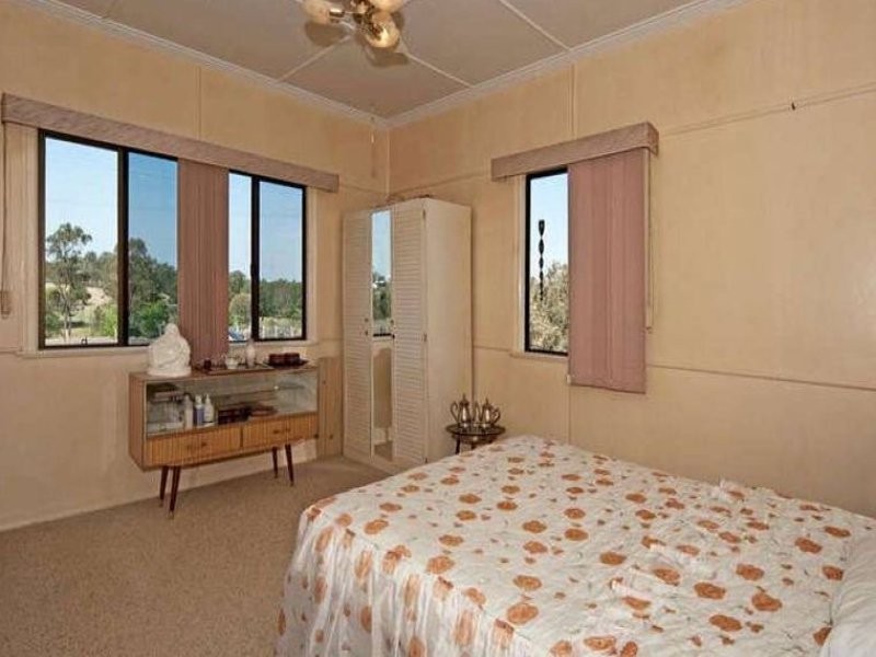 39 Lobb Street, Churchill QLD 4305