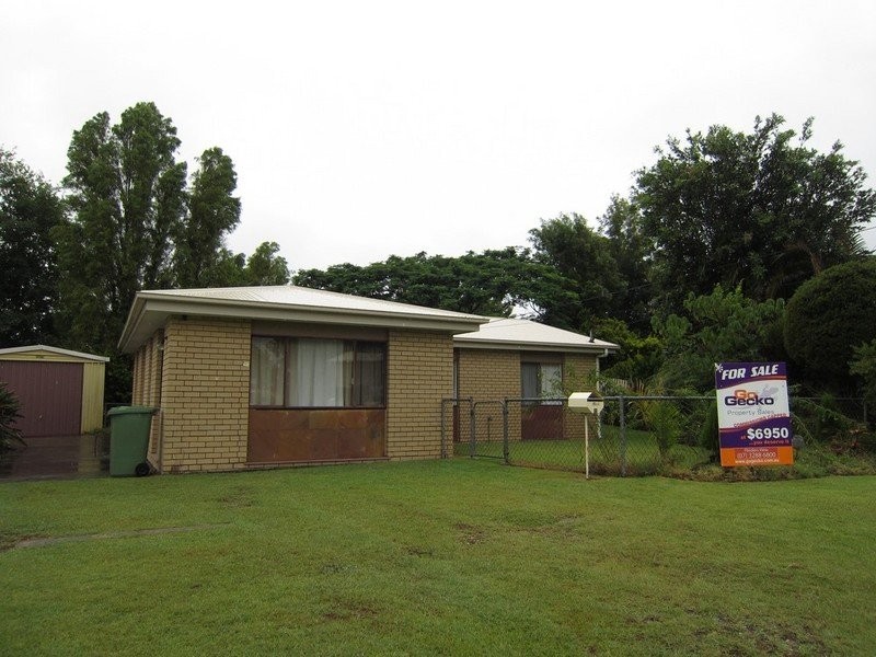 8 Barnes Court, Silkstone QLD 4304