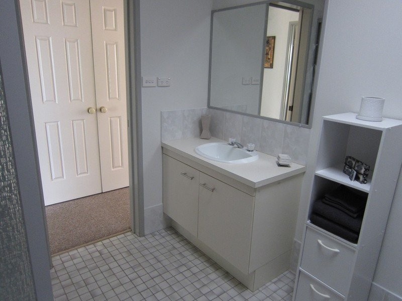 1/34 Thornton Street, Raceview QLD 4305