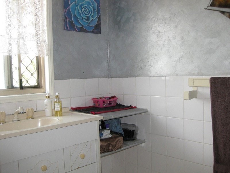 6 Teape Street, Silkstone QLD 4304