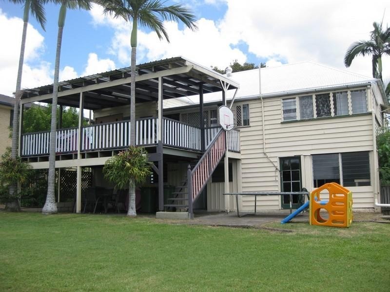 6 Teape Street, Silkstone QLD 4304