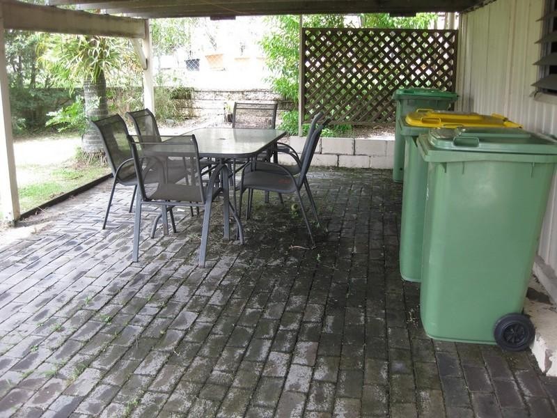 6 Teape Street, Silkstone QLD 4304