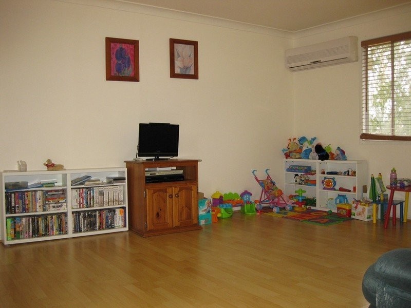 11 Guilfoyle Street, Churchill QLD 4305