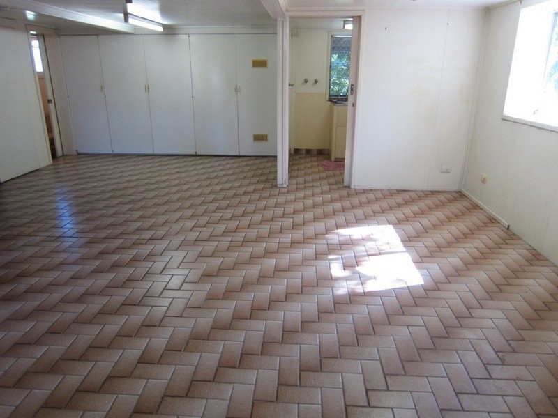 19 Gwendoline Street, Raceview QLD 4305