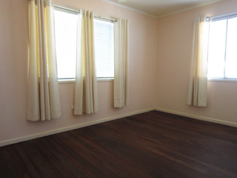 19 Gwendoline Street, Raceview QLD 4305