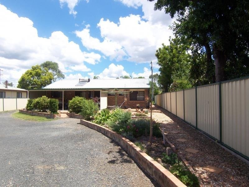 9 Kingsley Street, Walloon QLD 4306