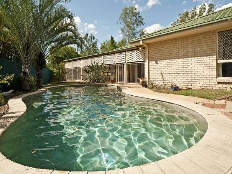 6 Flametree Close, Flinders View QLD 4305