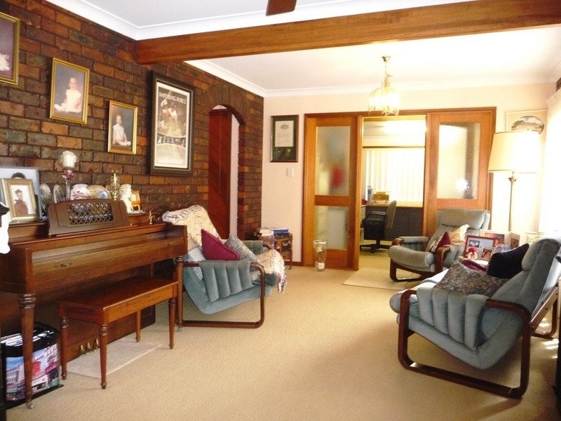 5 Eton Avenue, Flinders View QLD 4305