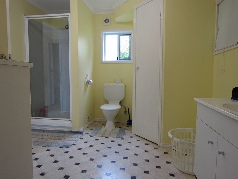 24 Kingston Way, Raceview QLD 4305