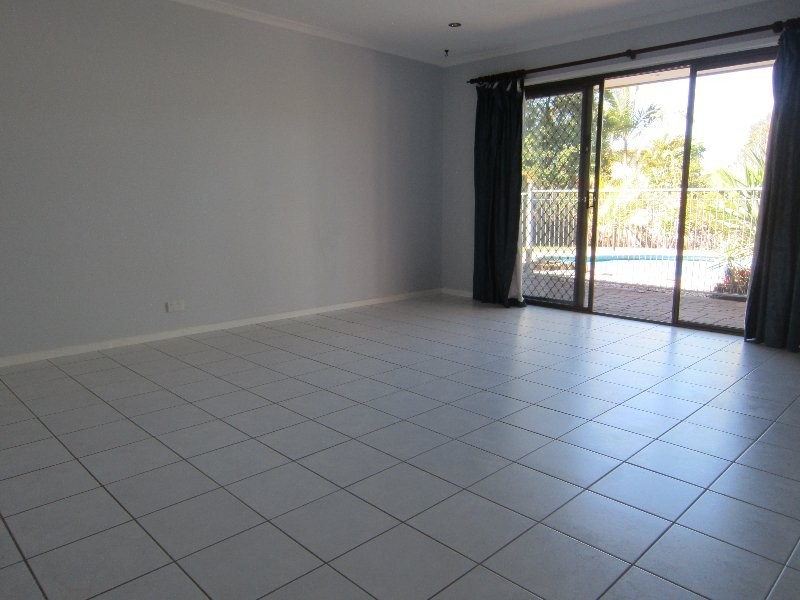 14 Pandian Crescent, Bellbowrie QLD 4070