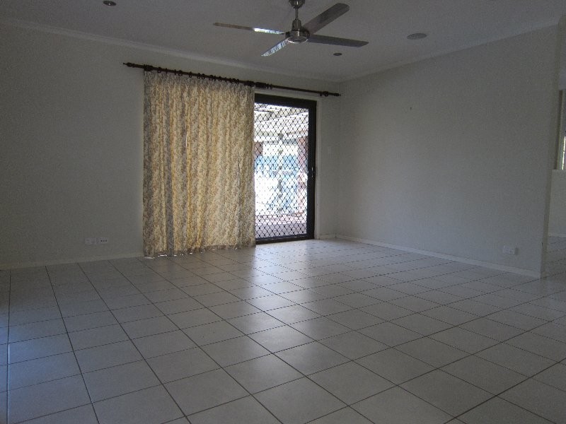 14 Pandian Crescent, Bellbowrie QLD 4070