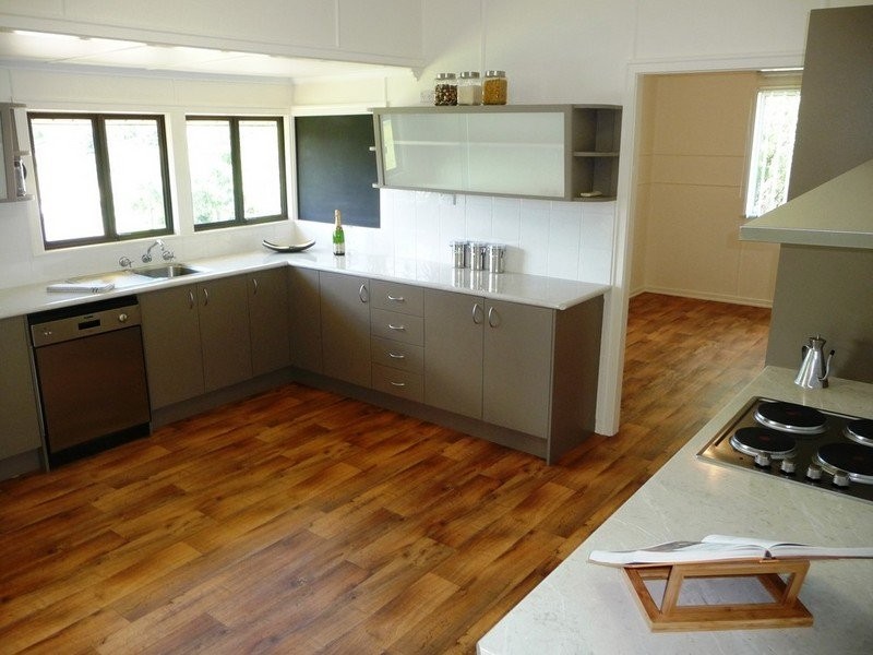 1 Bottomley Street, Brassall QLD 4305
