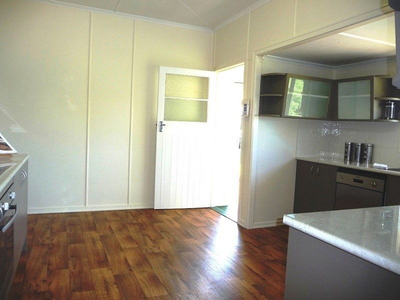 1 Bottomley Street, Brassall QLD 4305