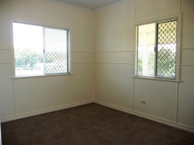 1 Bottomley Street, Brassall QLD 4305